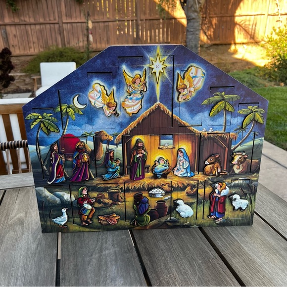 Traditions by Byer's Choice LTD 2005 Nativity Wooden Advent Calendar - Picture 1 of 11